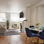 Deluxe Mayfair Luxury Apartment