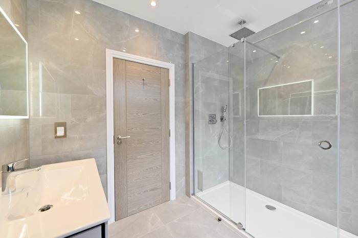 Deluxe Mayfair Luxury *